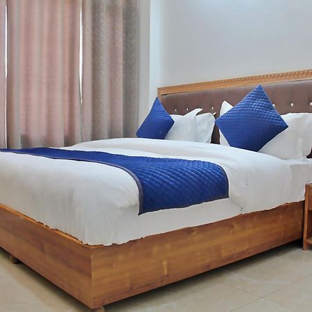 The Richie Royal Inn Manāli Zewnętrze zdjęcie